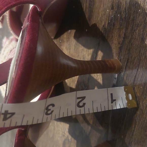 💫❣️MARK DOWN❣️💫cute maroon bow shoes - Picture 10 of 10